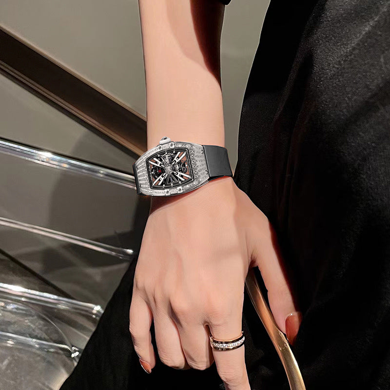 Montre mécanique automatique de luxe pour femmes Tonneau G78066