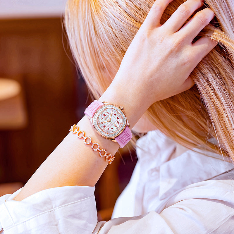 Women's Round Dial Quartz Watch - G76225