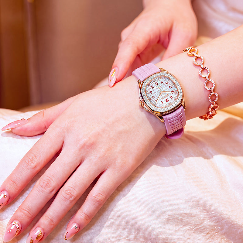 Women's Round Dial Quartz Watch - G76225